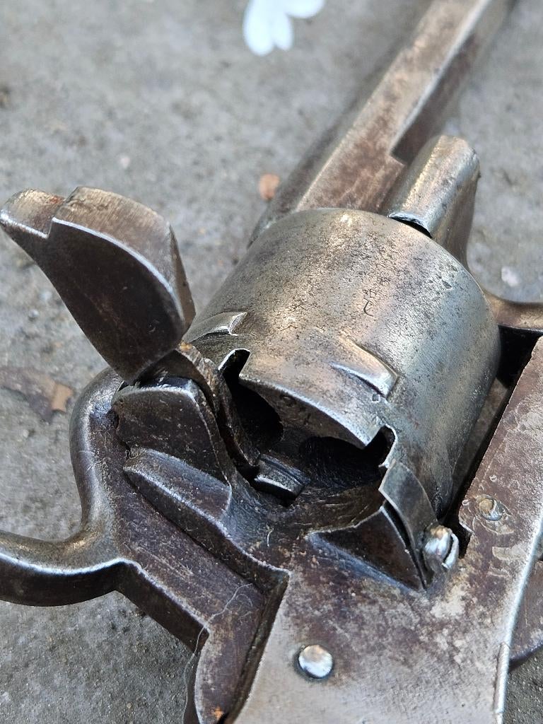 Opknapper antiek zwartkruit penvuur revolver, Ophalen of Verzenden, Landmacht, Nederland