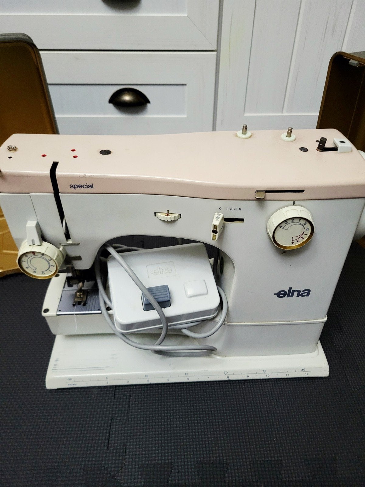 Elna naaimachine, Ophalen, Zo goed als nieuw, Naaimachine, Overige merken