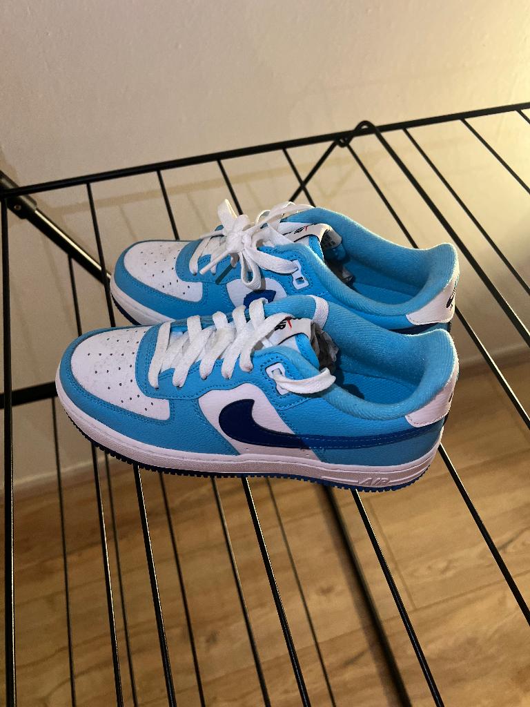 Nieuw Nike schoenen unisex meisje maat 36 blauw/wit, Ophalen, Jongen of Meisje, Schoenen, Nieuw