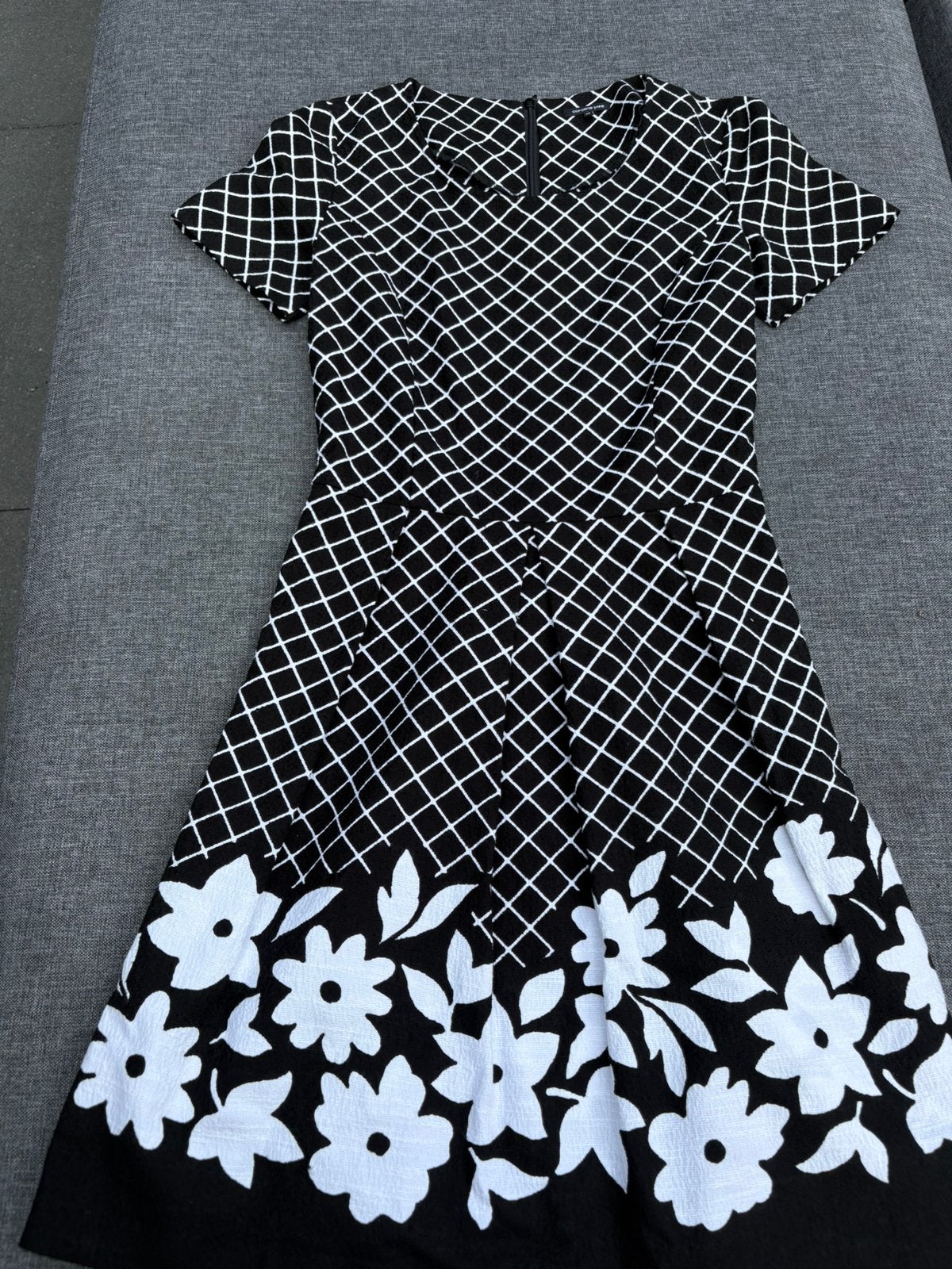 Caroline Biss jurk 36, Kleding | Dames, Jurken, Zwart, Ophalen of Verzenden, Zo goed als nieuw, Knielengte
