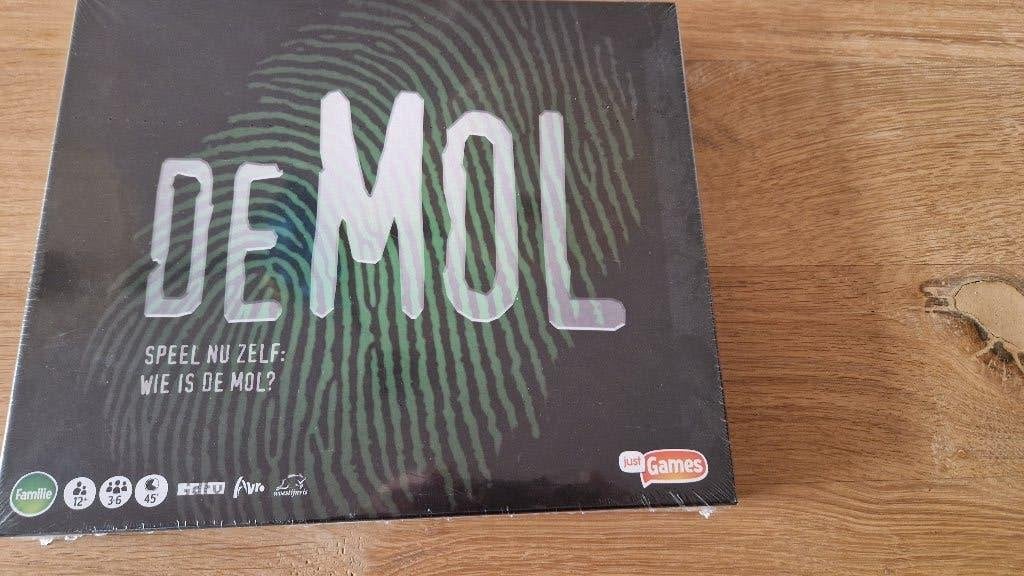 De Mol NIEUW Spel opbrengst voor Slava Oekraïne Foundation, Drie of vier spelers, Ophalen of Verzenden, Nieuw, Just Games