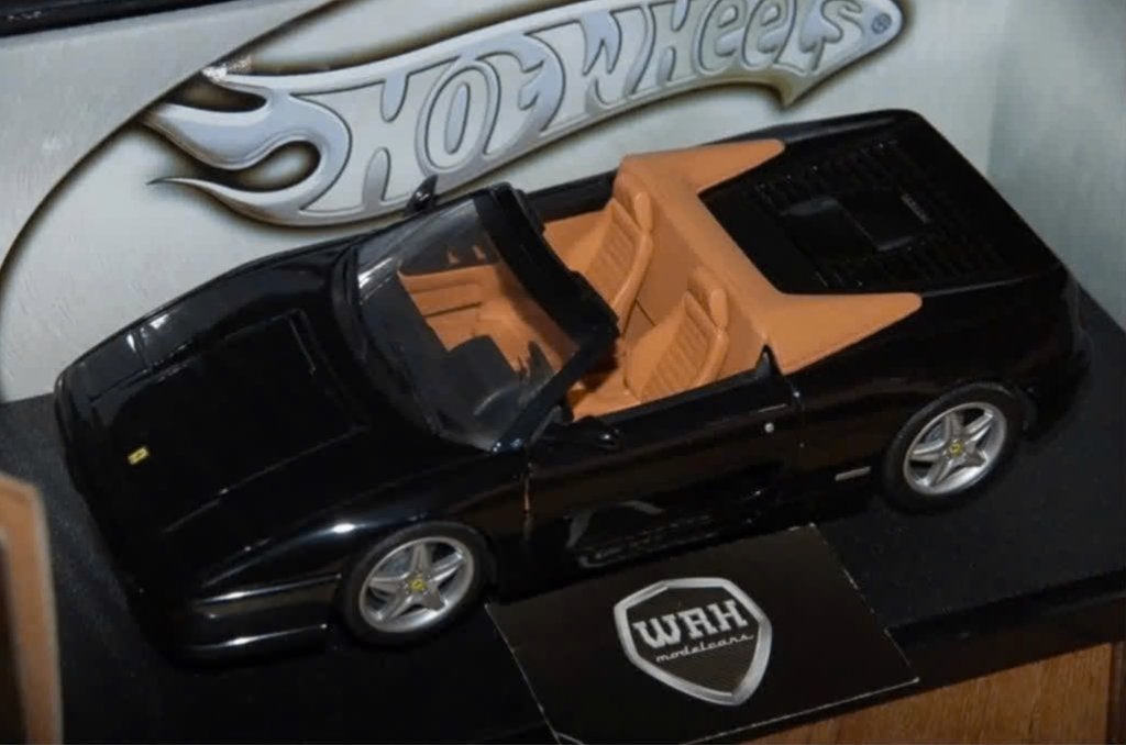 1:18 FERRARI 355 SPIDER nero Hotwheels in doos WRH, Hobby en Vrije tijd, Verzenden, Zo goed als nieuw, Auto, Hot Wheels