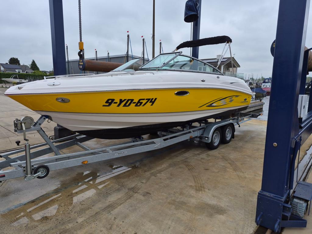 PRACHTIGE CHAPARRAL 246 SSI met Mercruiser 350 MPI, Ophalen
