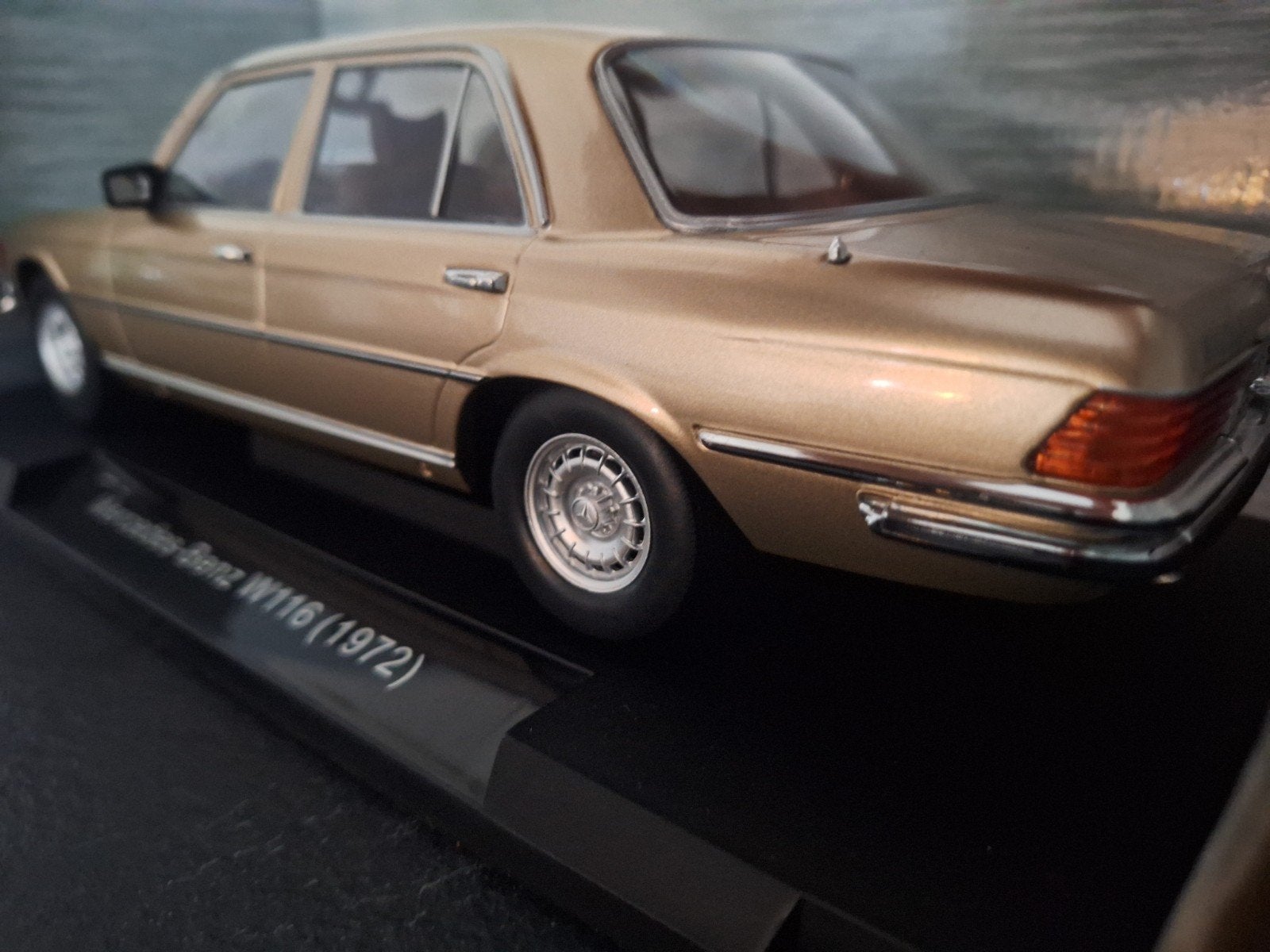 Mercedes Benz S- Klasse W116 Schaal 1:18, Hobby en Vrije tijd, Modelauto's | 1:18, Overige merken, MCG, Nieuw, Ophalen of Verzenden