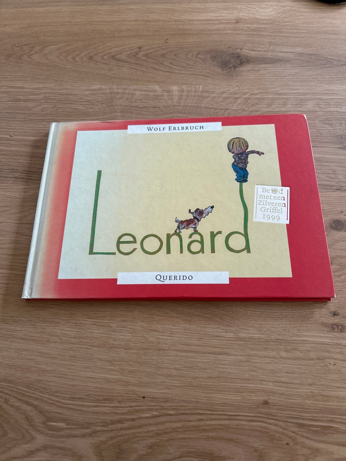 Wolf Erlbruch - Leonard, Ophalen of Verzenden, Zo goed als nieuw, Wolf Erlbruch