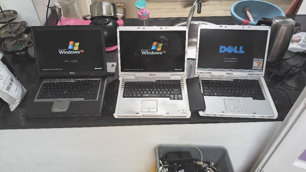 Windows XP laptops en Win8 met goede accu 3 st  3x35 euro, Computers en Software, Vintage Computers, Ophalen of Verzenden, Vintage computer