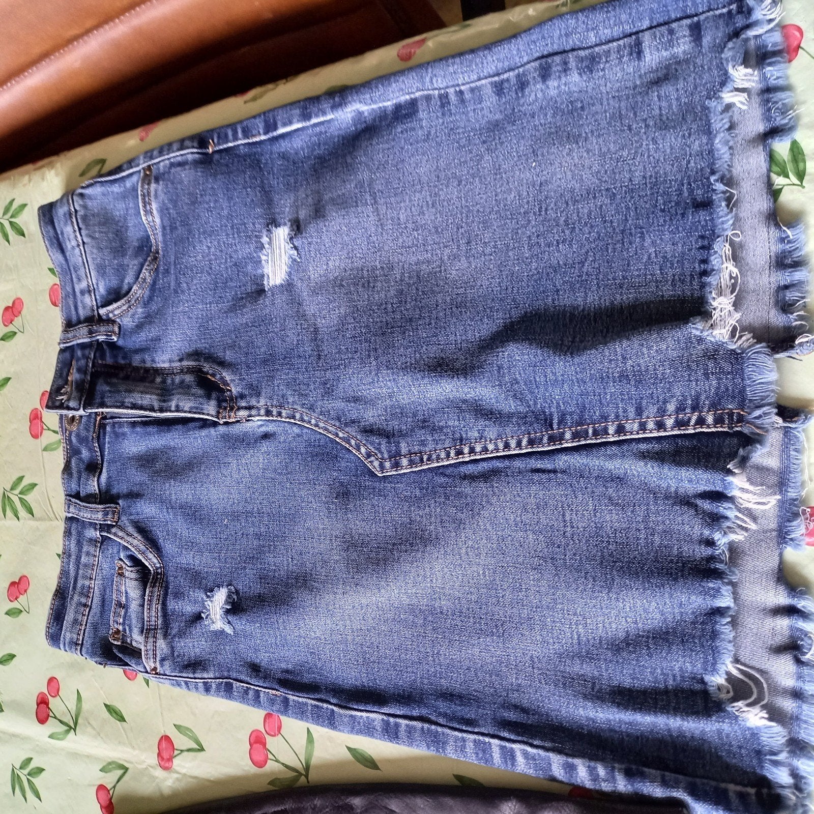 Blauwe denim rok met gerafelde zoom, Kleding | Dames, Blauw, Ophalen of Verzenden, Maat 36 (S), Gedragen