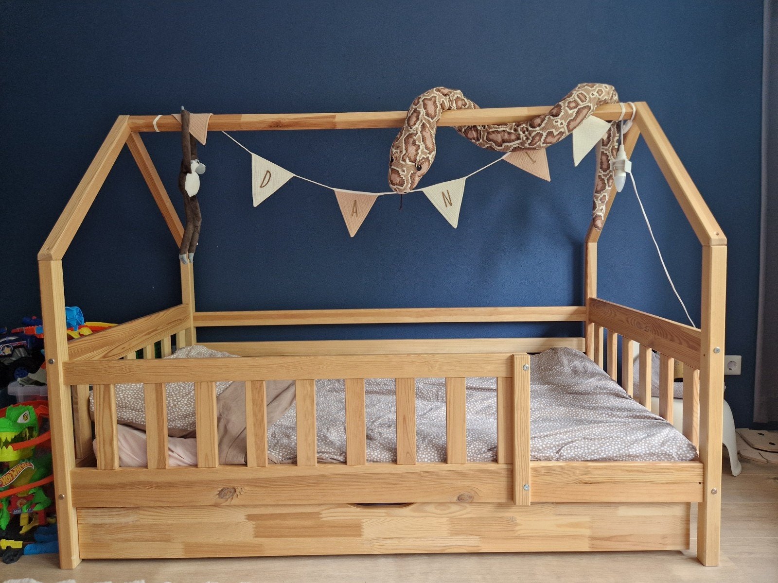 prachtig bed huisje met onder lade., Ophalen, 70 tot 85 cm, 140 tot 160 cm, Zo goed als nieuw