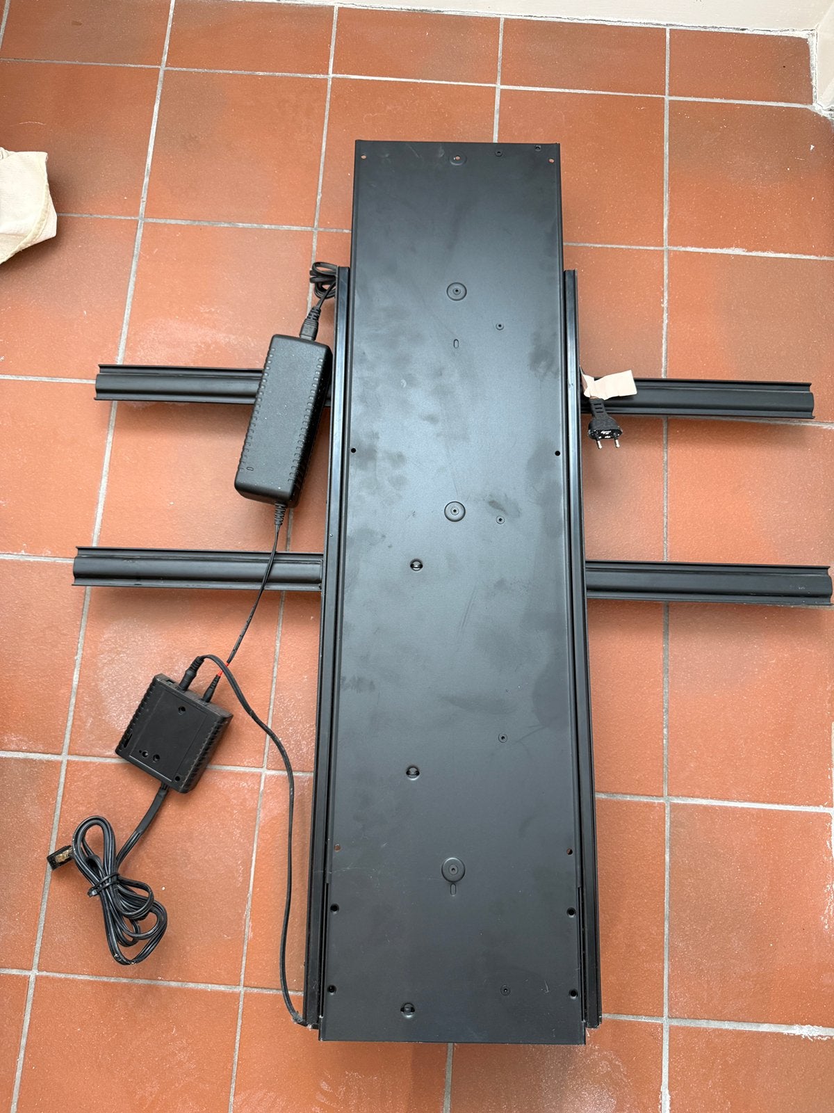 TV Lift TS750 – elektrisch – nette staat, Audio, Tv en Foto, Televisie-accessoires, Ophalen of Verzenden, Zo goed als nieuw