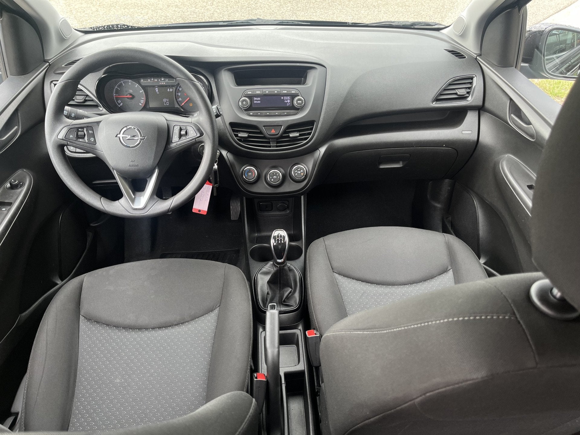 Foto 3 van Opel KARL 1.0 ecoFLEX Edition / Airco / Cruise / Bleutooh /