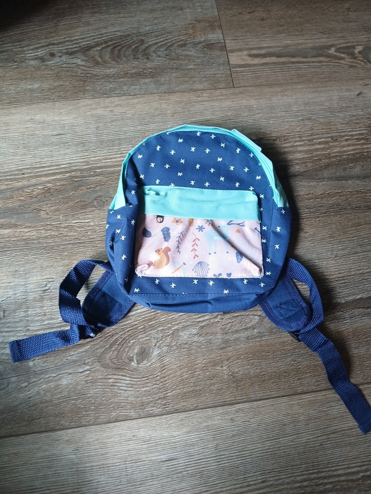 Leuke kleine rugtas, 25 cm hoog, zo goed als nieuw, Sieraden, Tassen en Uiterlijk, Tassen | Rugtassen, Ophalen