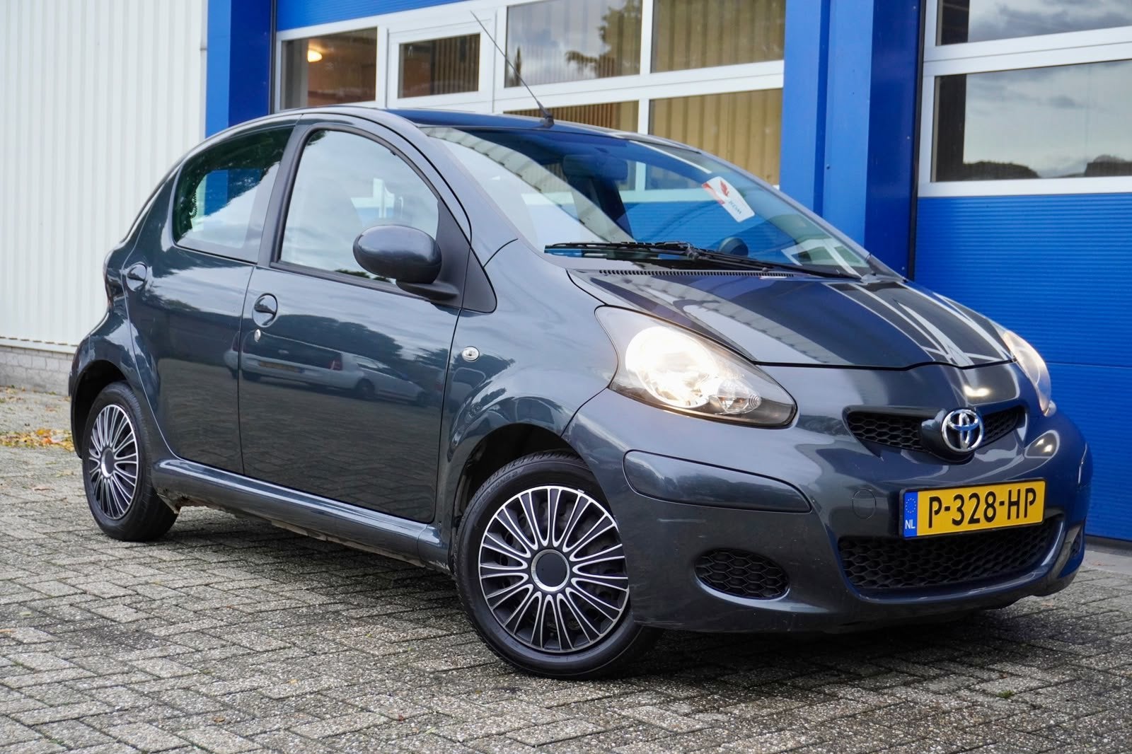 Toyota Aygo 1.0-12V Access APK|AIRCO|FRISSE AUTO|KLEINE BEUR, Voorwielaandrijving, Stof, Gebruikt, Zwart