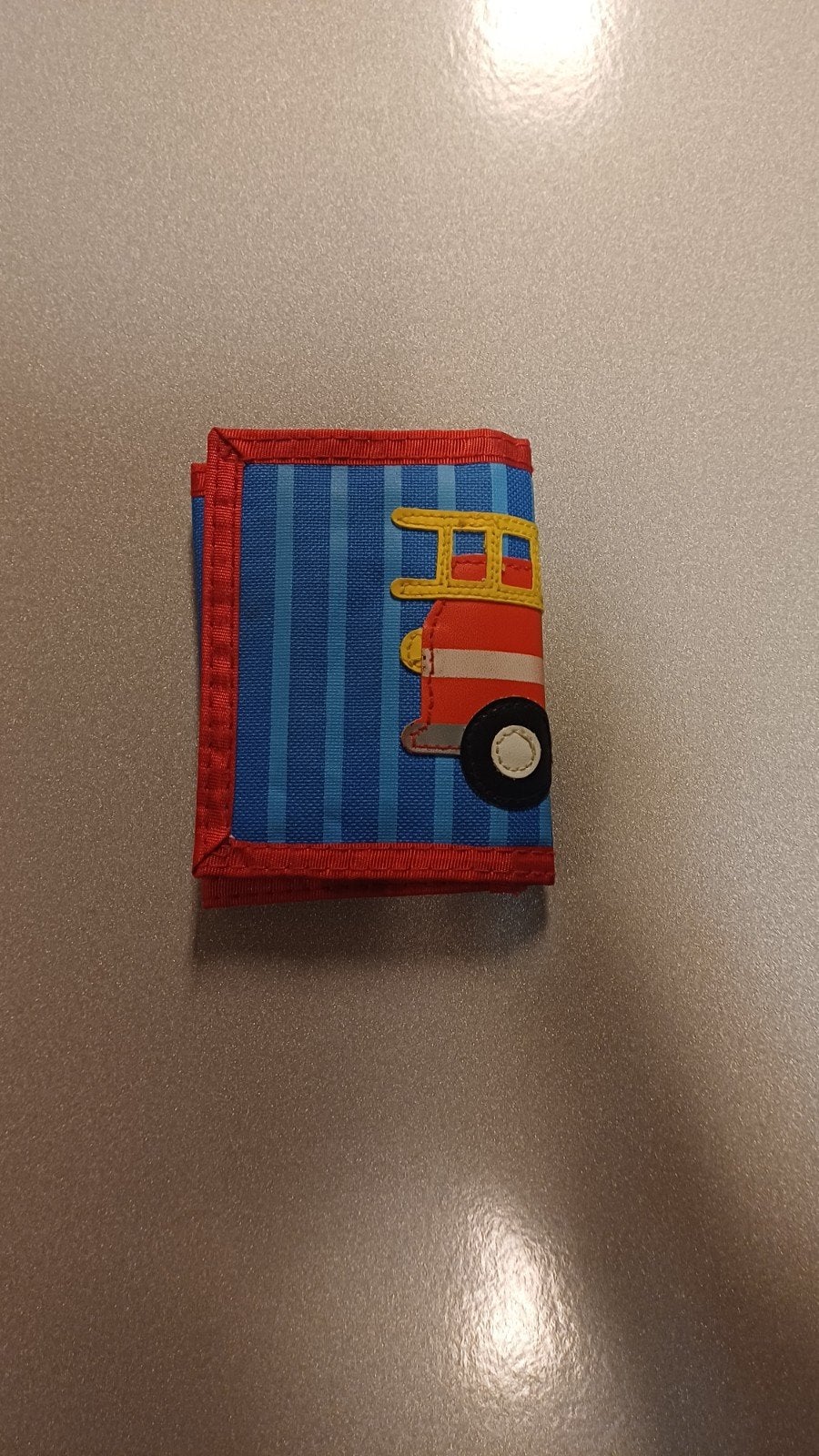 Leuke kinderportemonnee met brandweerauto, Ophalen of Verzenden, Zo goed als nieuw, Blauw, Overige merken