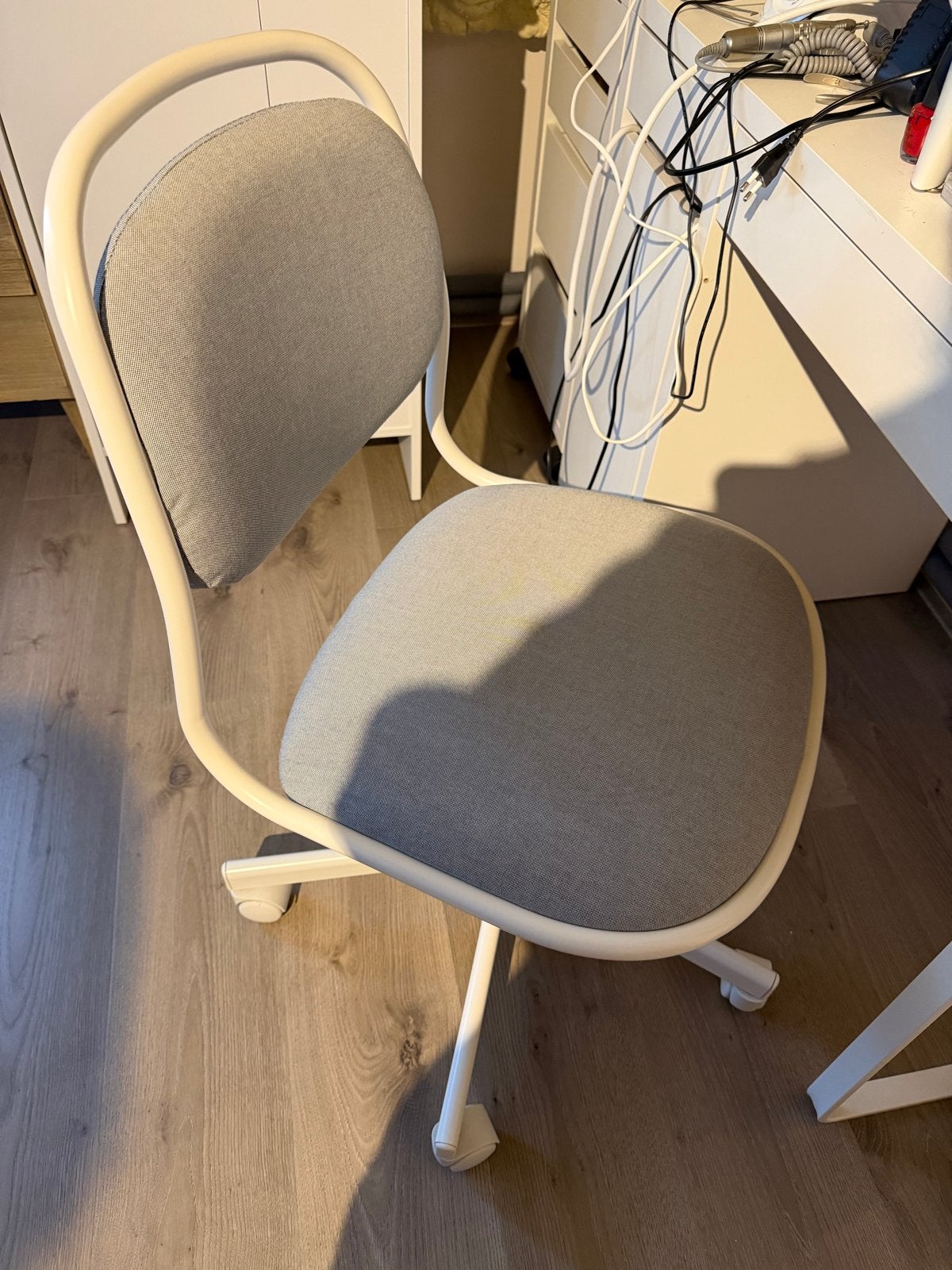 IKEA ÖRFJÄLL Bureaustoel - Grijs/Wit, Ophalen of Verzenden, Gebruikt, Grijs, Bureaustoel