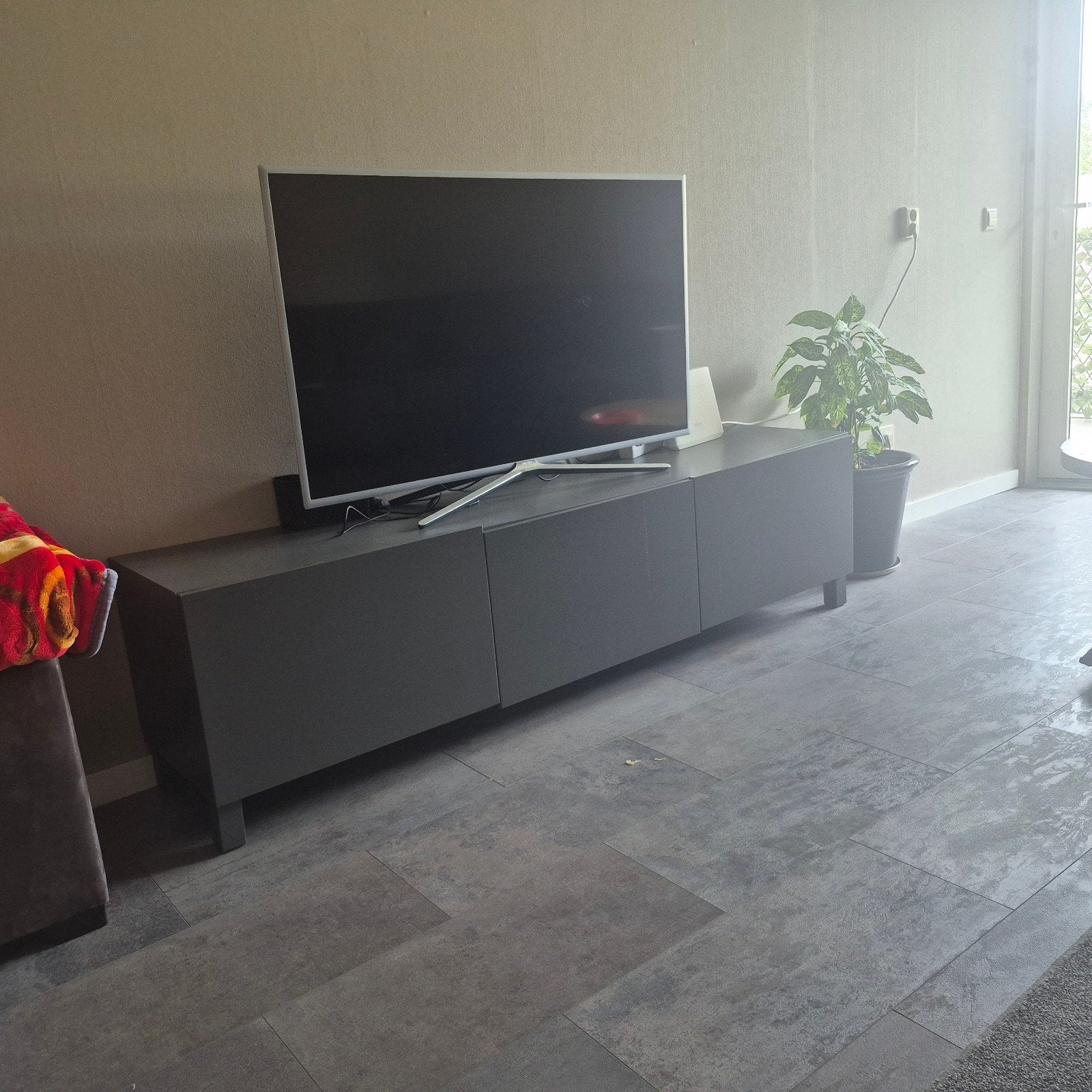 IKEA TV meubel, zo goed als nieuw, 150 tot 200 cm, Ophalen of Verzenden, Zo goed als nieuw, Minder dan 100 cm