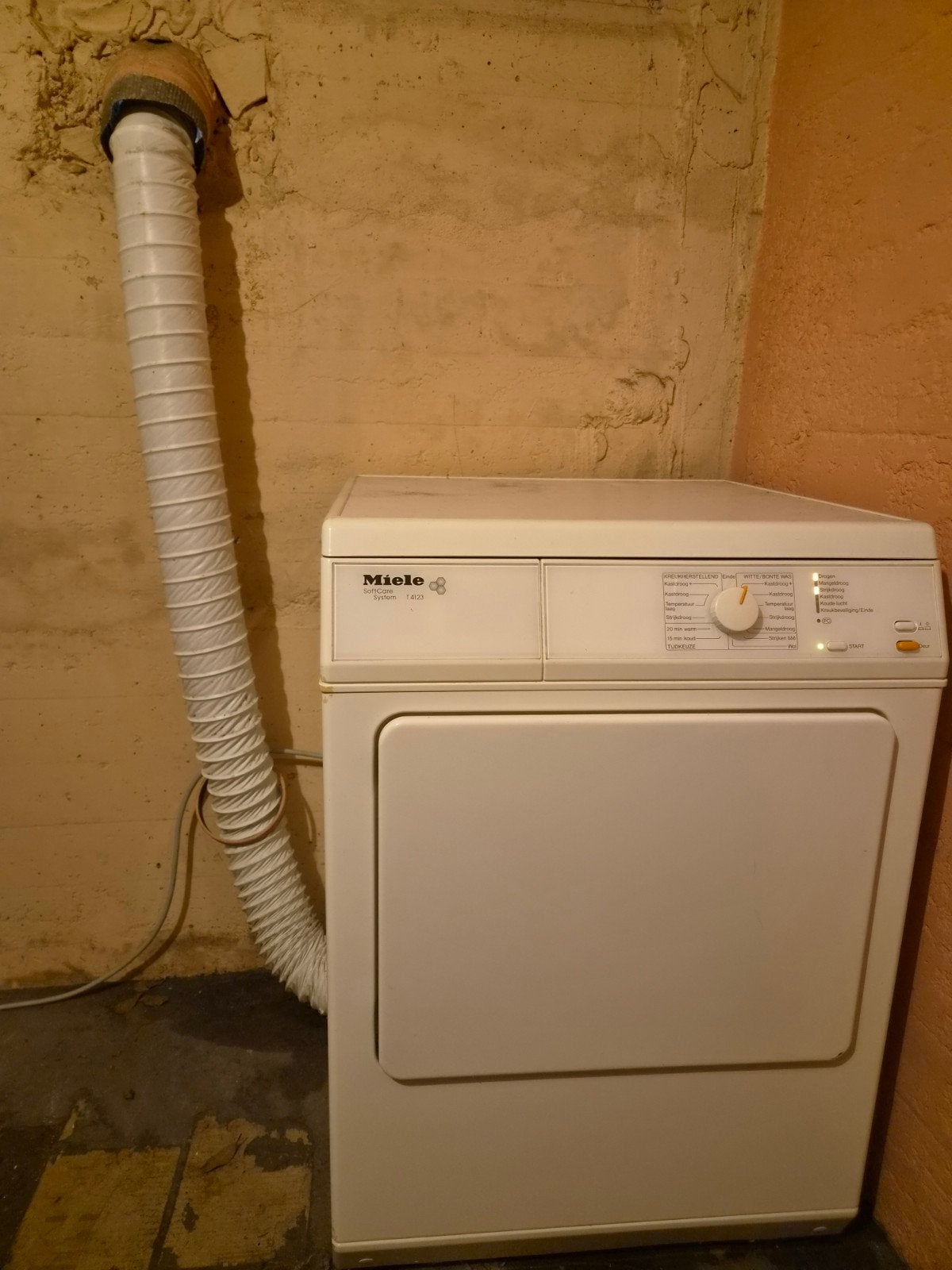 Miele SoftCare System T4123 Droger, Ophalen, 6 tot 8 kg, Gebruikt, Luchtafvoer