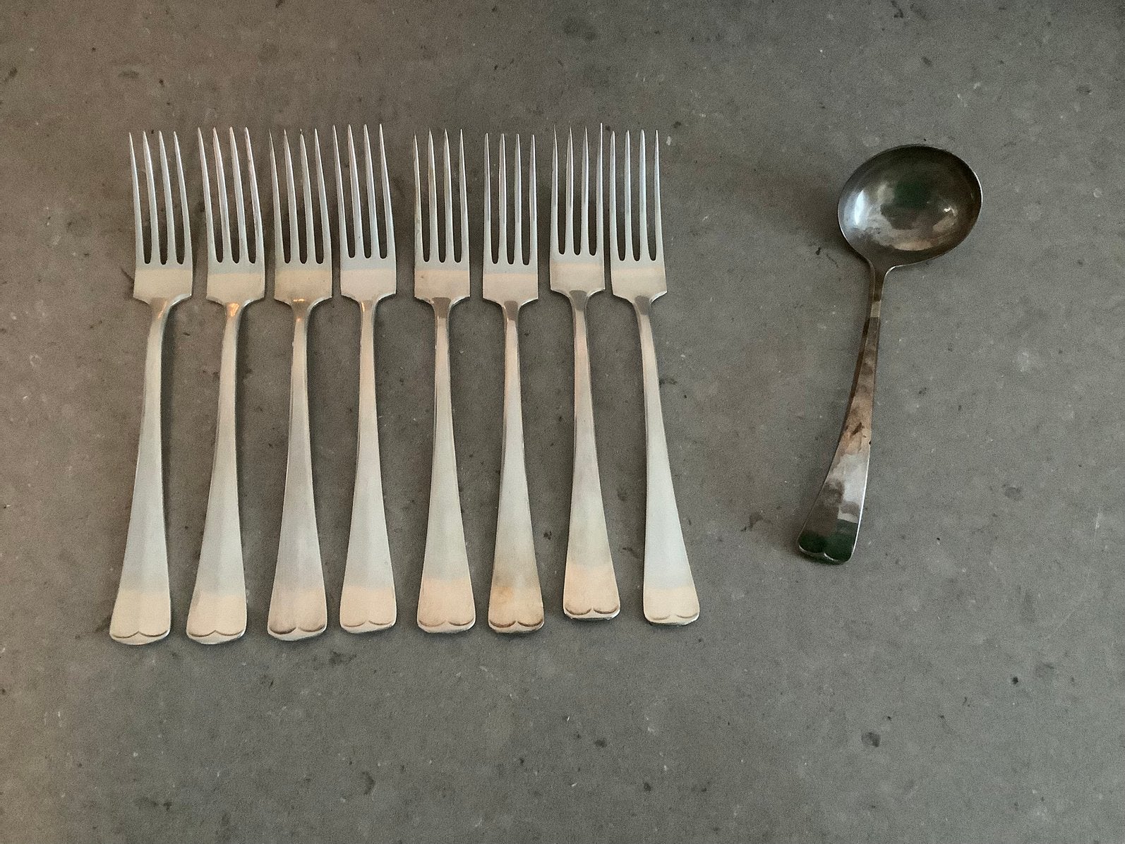 8 verzilverde diner vorken Haags Lofje + juslepel Gero 100, Antiek en Kunst, Antiek | Bestek, Ophalen