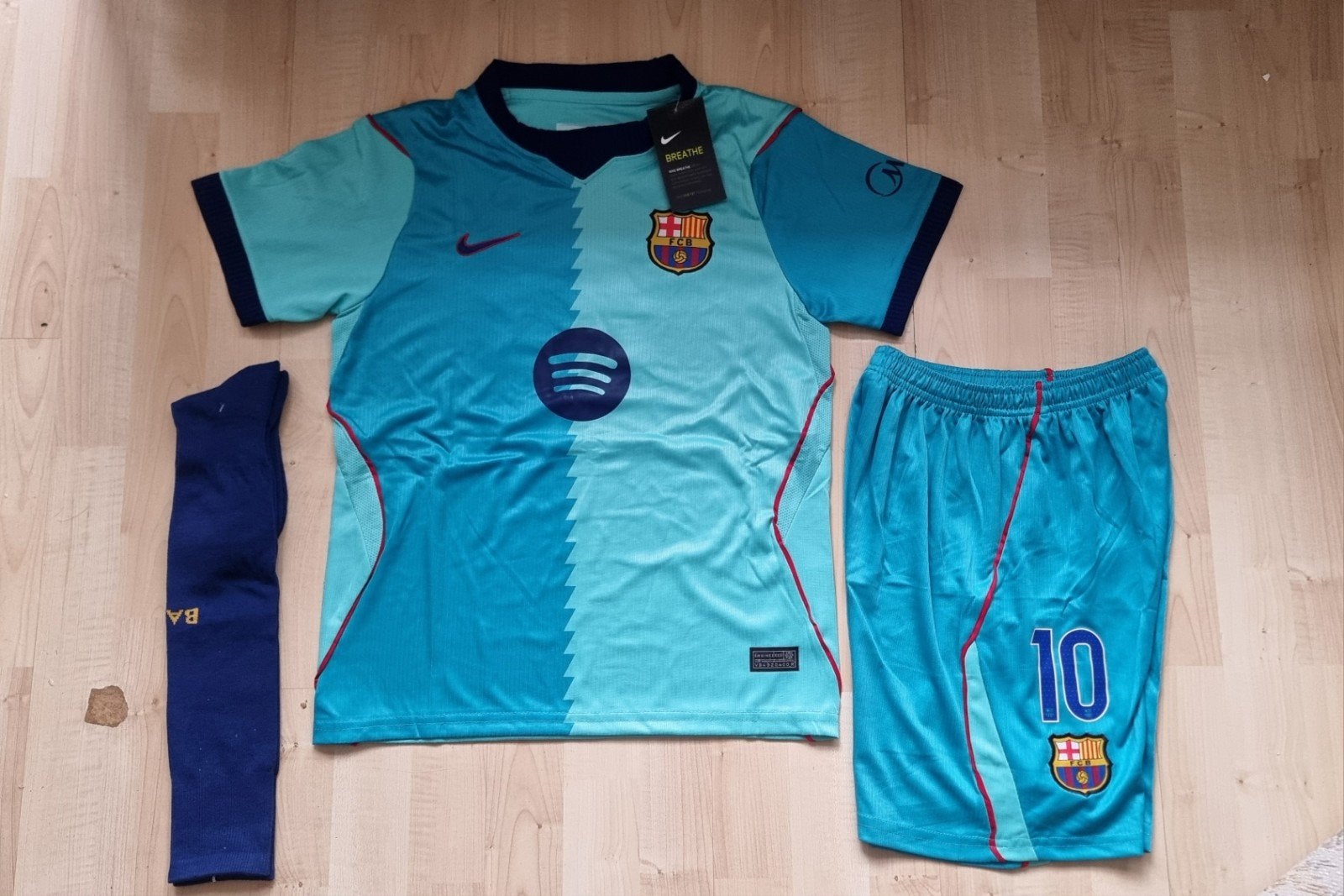 26/27 FC Barcelona uittenue Yamal maten 164 en 158, Maat S, Ophalen of Verzenden, Nieuw, Set