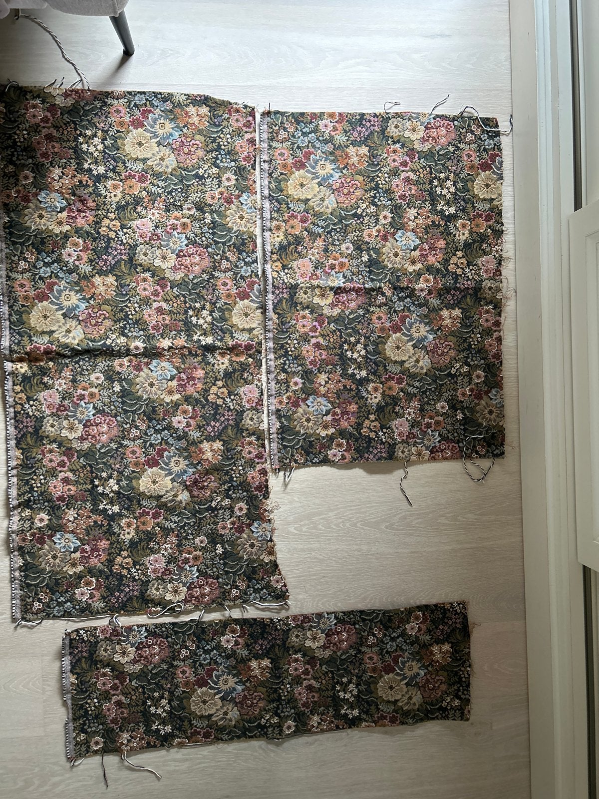 Gobelinstof Vintage look, donkergroen met roze/beige, Overige materialen, Meerkleurig, Ophalen of Verzenden, 30 tot 120 cm