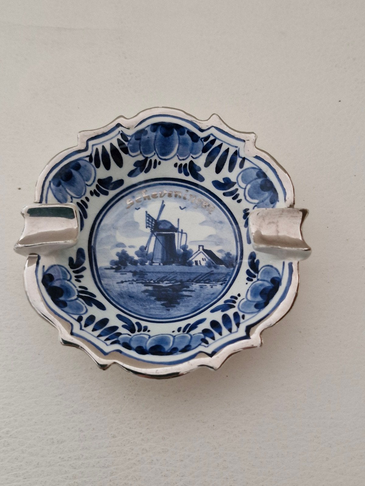 Delfts Blauw Asbakje met Molenlandschap - Handgeschilderd, Ophalen of Verzenden