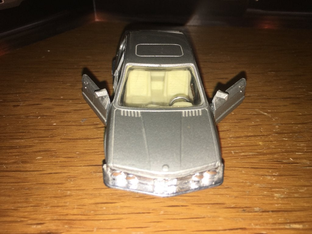 BMW 7 serie E23 zilvergrijs met frictiemotor 1:43 Playbear, Ophalen of Verzenden, Zo goed als nieuw, Auto, Overige merken