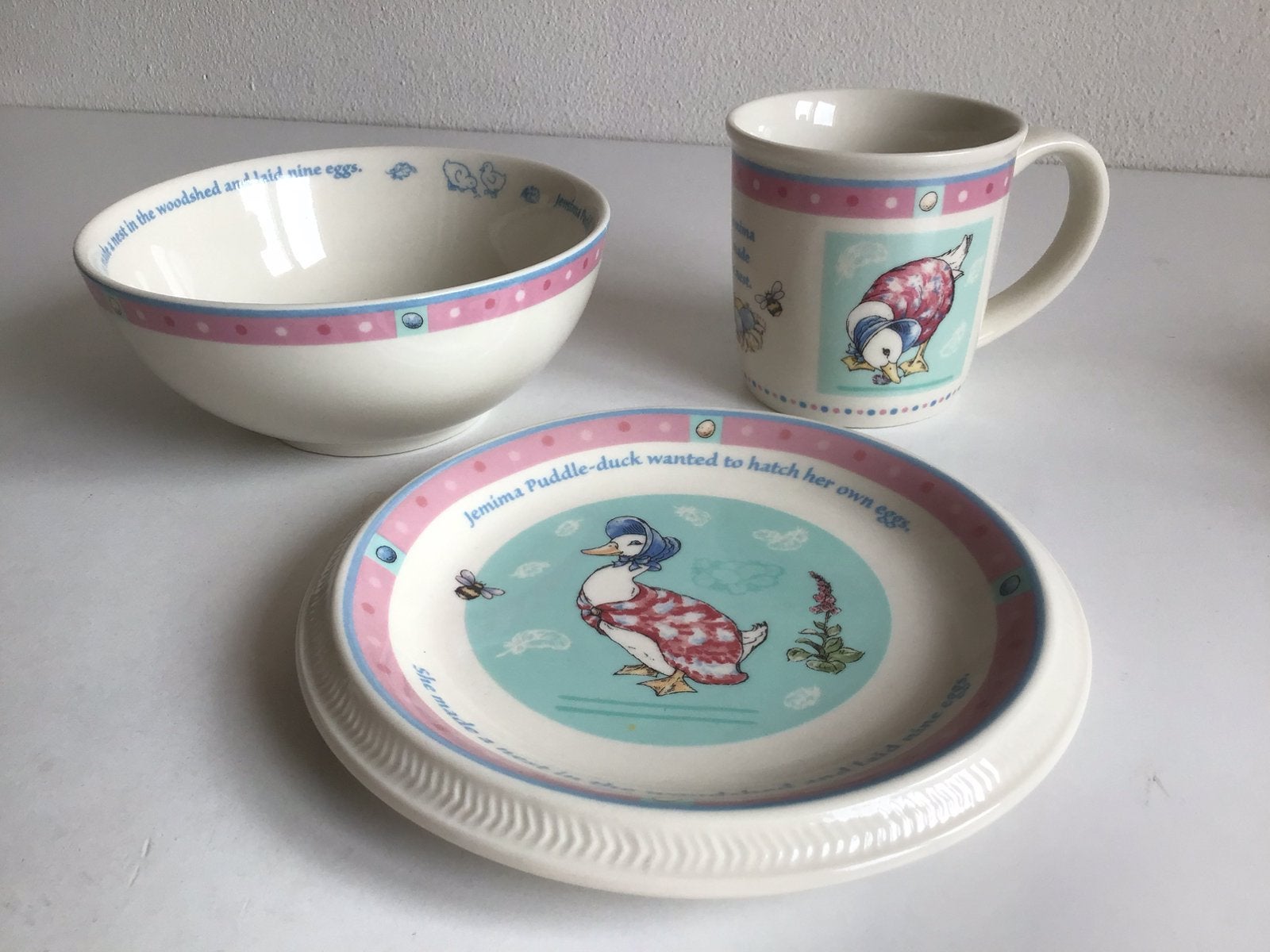 Wedgwood Jemima Puddle Duck mok kom bord Beatrix Potter, Nieuw, Ophalen of Verzenden, Bord(en), Wedgwood