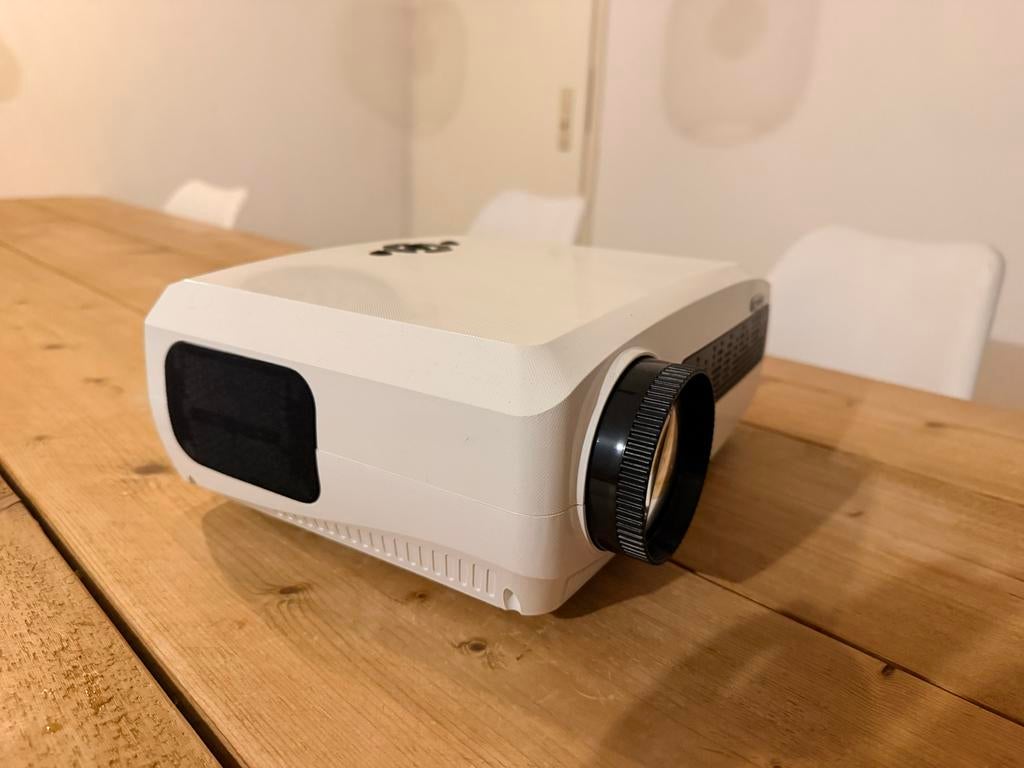 Full HD 1080p Beamer - Ideaal voor Thuisbioscoop, Audio, Tv en Foto, Beamers, Ophalen of Verzenden, Zo goed als nieuw, LED, Full HD (1080)