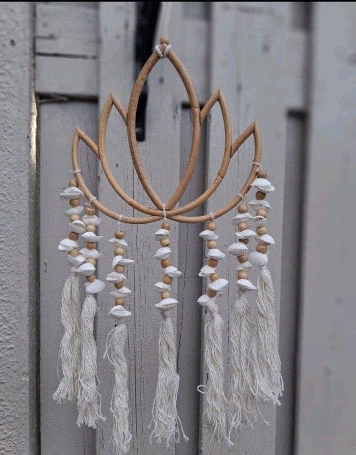 Lotus dreamcatcher wandhanger
