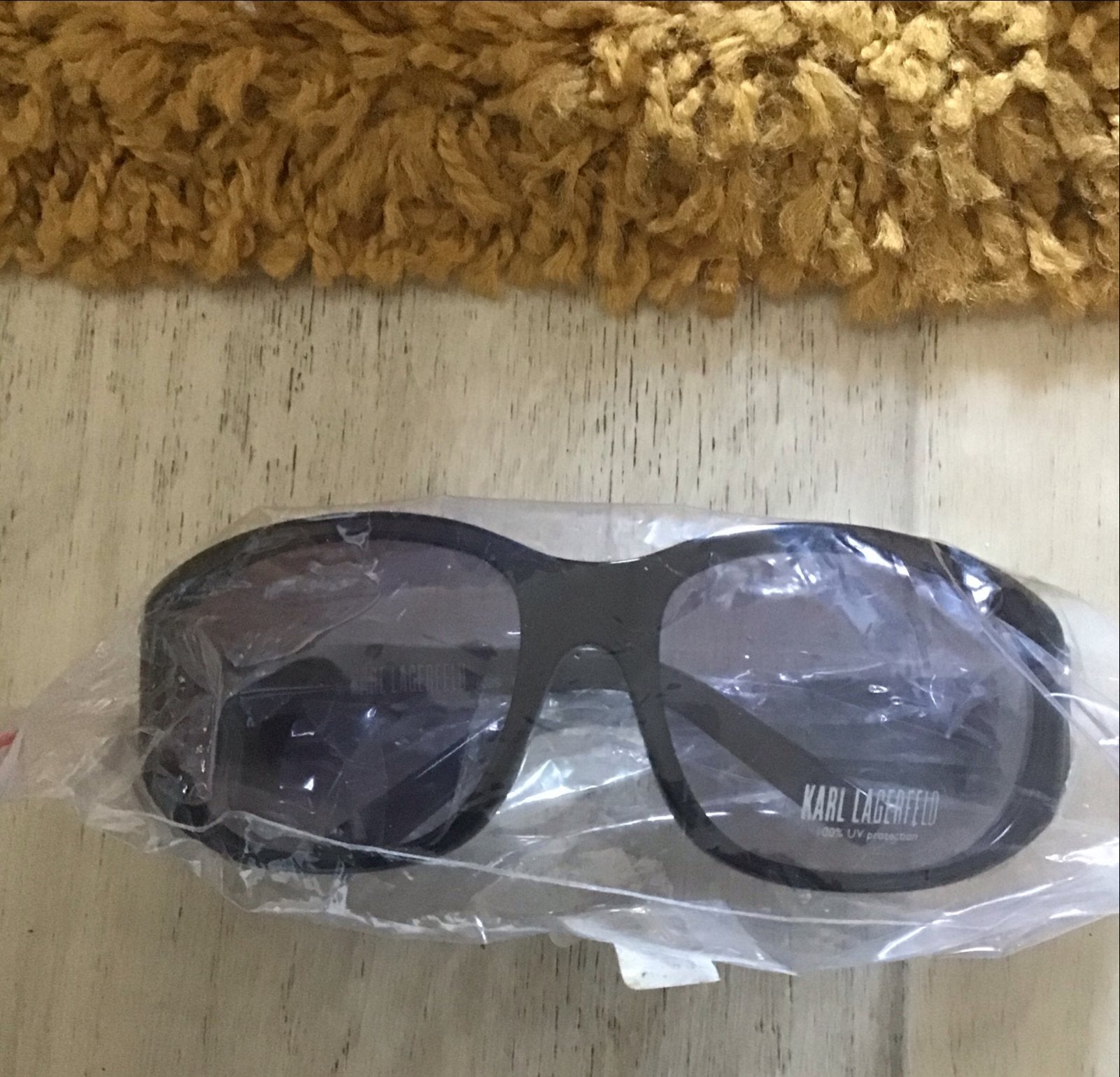 Nieuwe Karl Lagerfeld zonnebril met etui en doekje, Overige merken, Zonnebril, Zwart, Nieuw