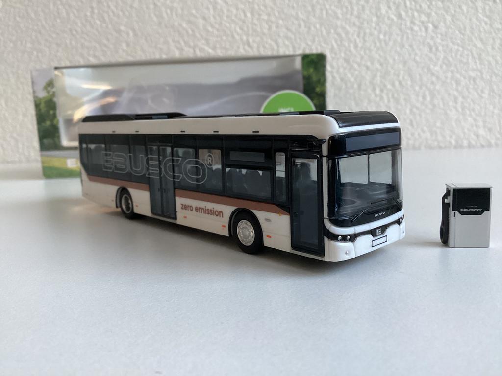 Ebusco 2.2 Promotie 1:87 Holland Oto Nieuwstaat, Hobby en Vrije tijd, Modelauto's | 1:87, Ophalen of Verzenden, Zo goed als nieuw