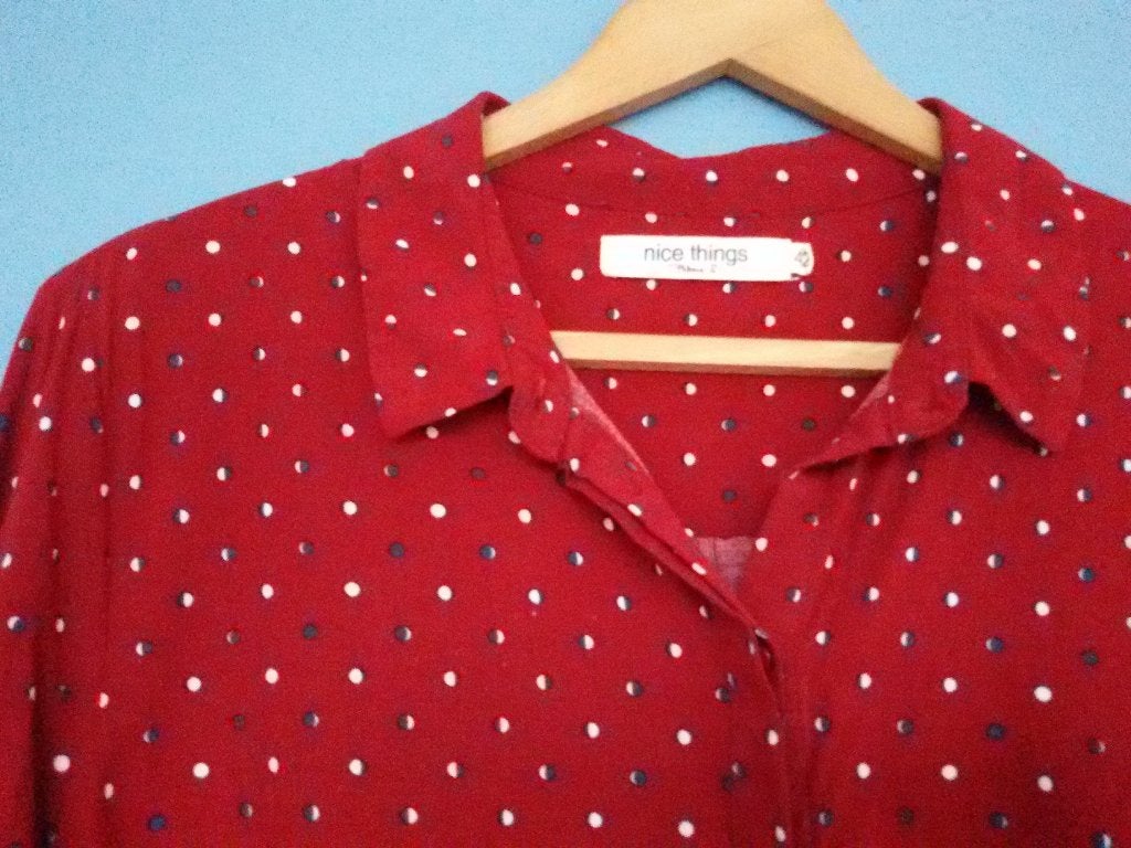 Diep donkerrode blouse van Nice Things Maat 42, Maat 42/44 (L), Nice Things, Ophalen of Verzenden, Zo goed als nieuw
