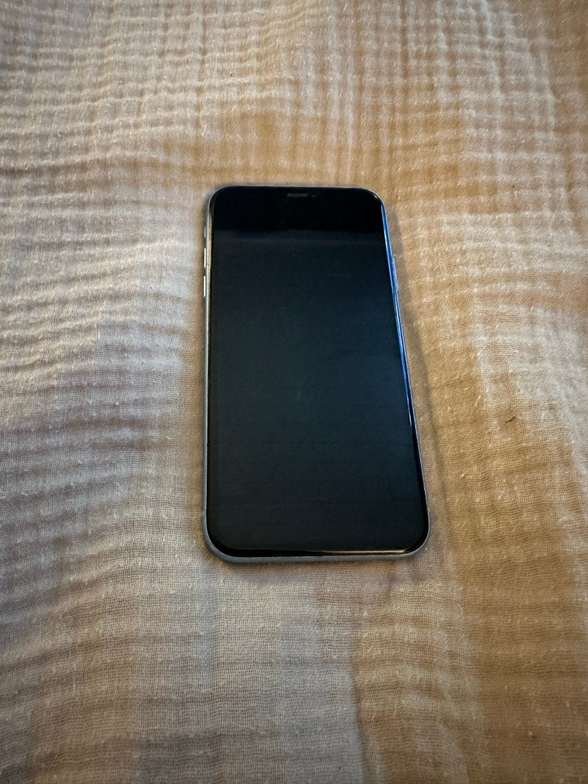 iPhone XR Blauw - Achterkant gebarsten, Telecommunicatie, Mobiele telefoons | Apple iPhone, Gebruikt, Blauw, IPhone XR, 78 %