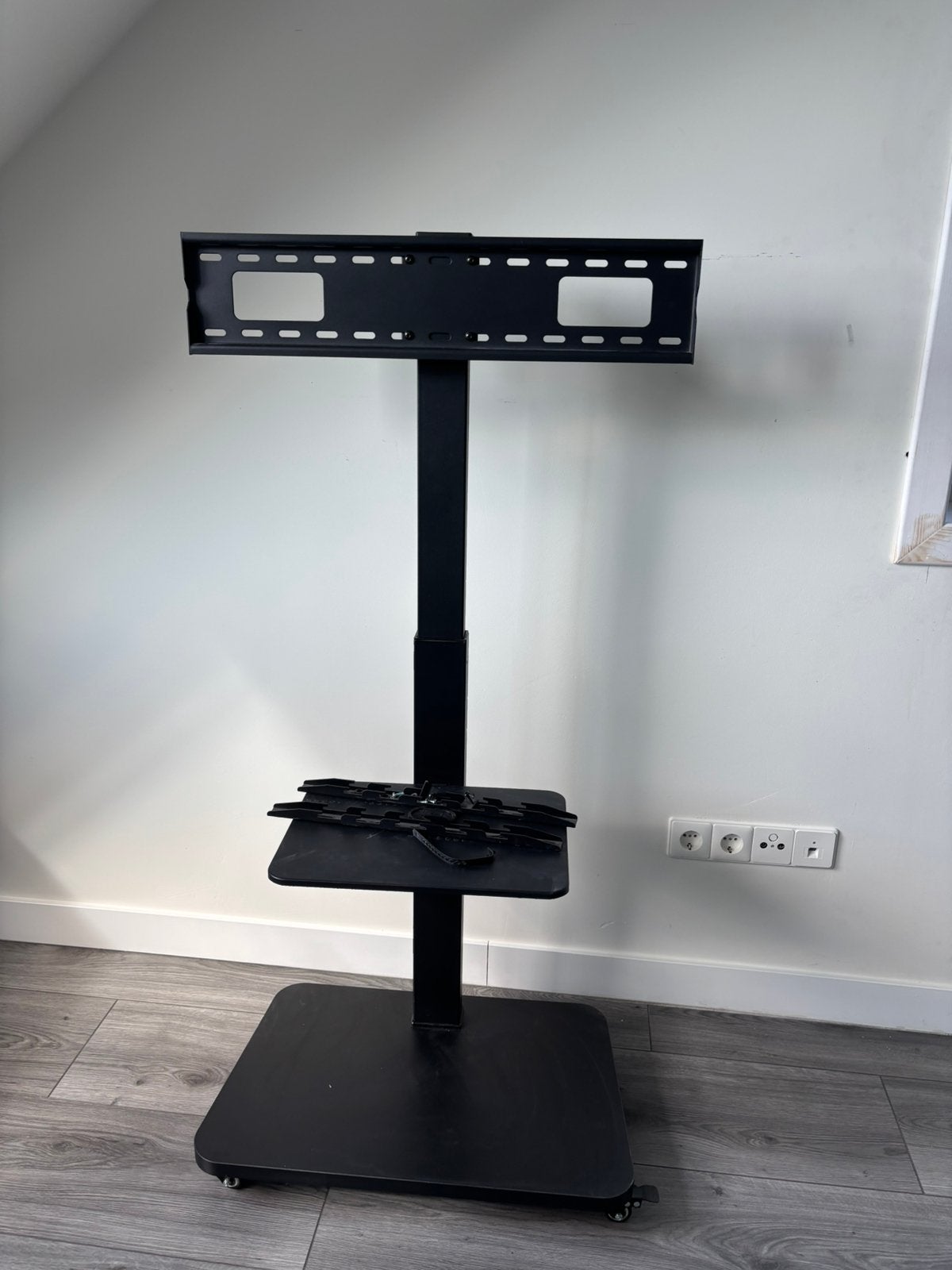 Verrijdbare tv standaard, Ophalen, Zo goed als nieuw