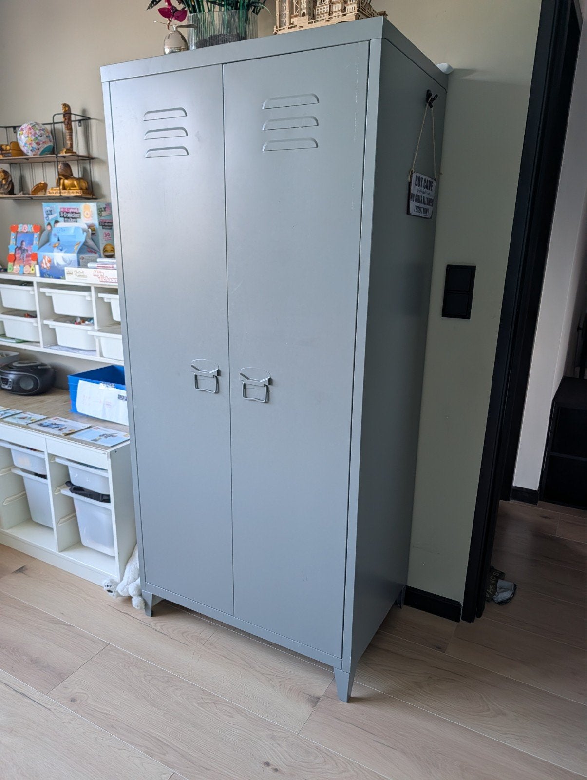 Grijze metalen lockerkast met nachtkastje, Ophalen, Met deur(en), 100 tot 150 cm, Industrieel, Modern