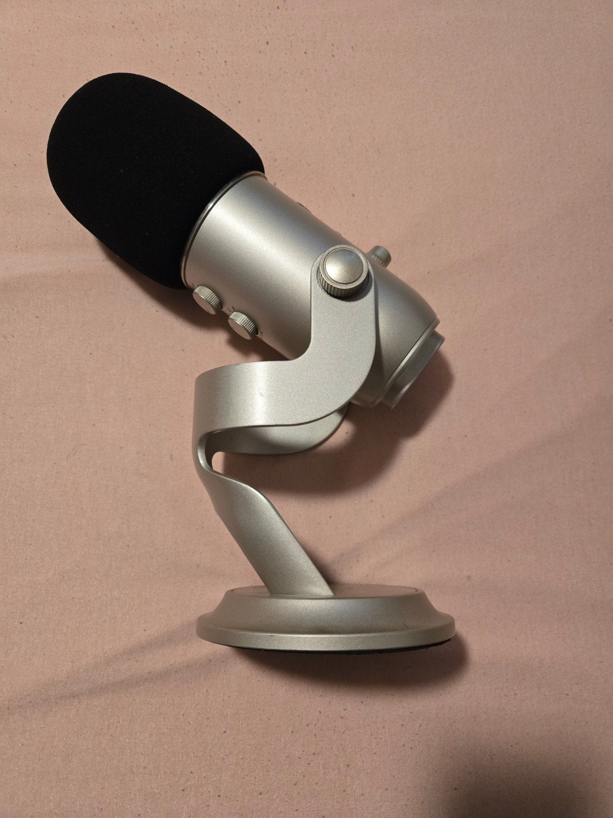 Blue Yeti Logitech Microfoon - Zilver met Plopkap, Muziek en Instrumenten, Microfoons, Ophalen, Studiomicrofoon