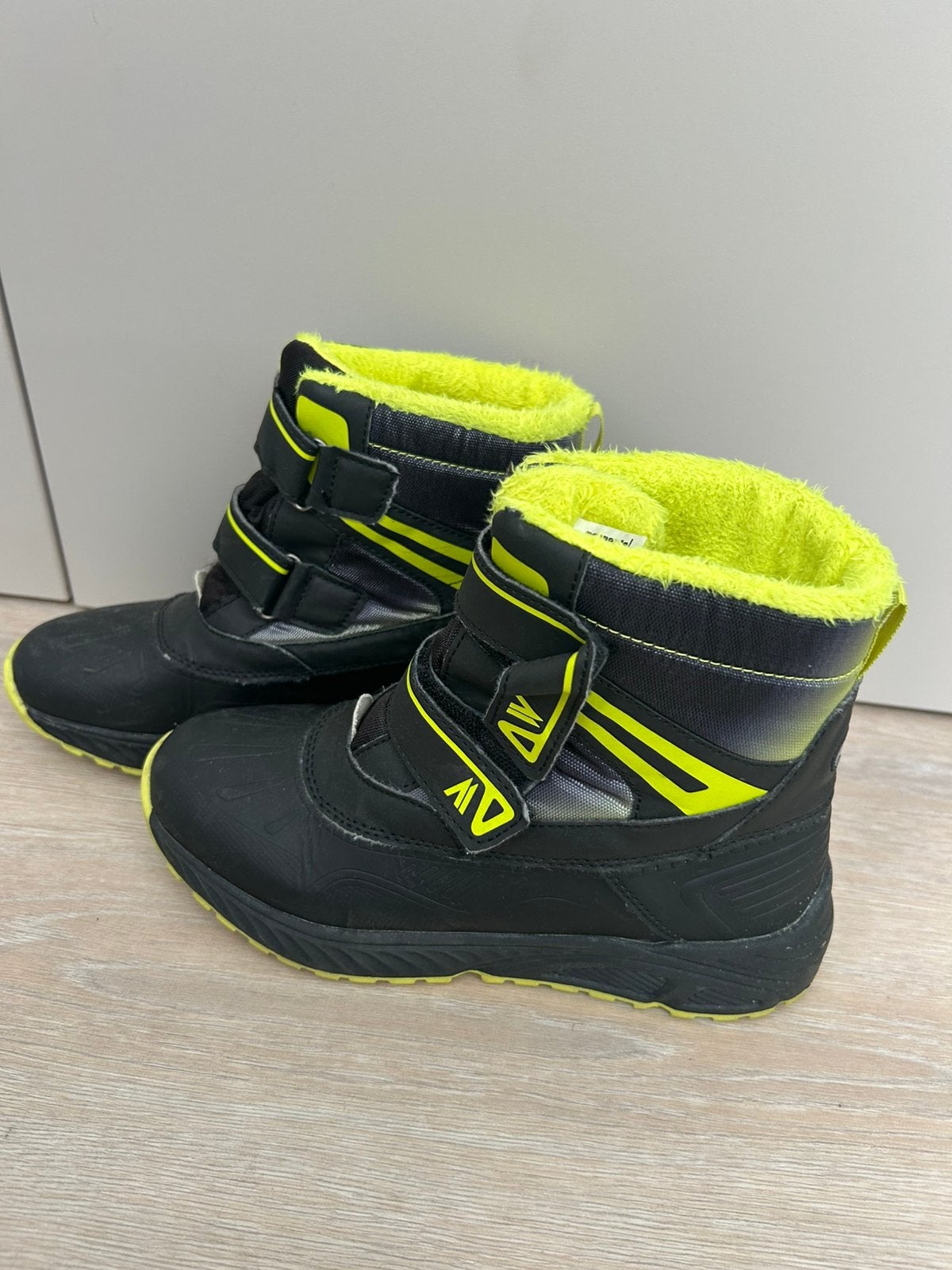 Snowboots maat 36 €5, Ophalen, Gebruikt, Jongen of Meisje, Laarzen