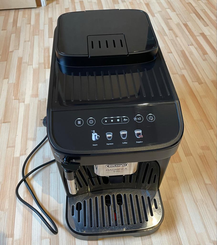 De'Longhi Magnifica Evo, Afneembaar waterreservoir, Espresso apparaat, Zo goed als nieuw, Koffiebonen