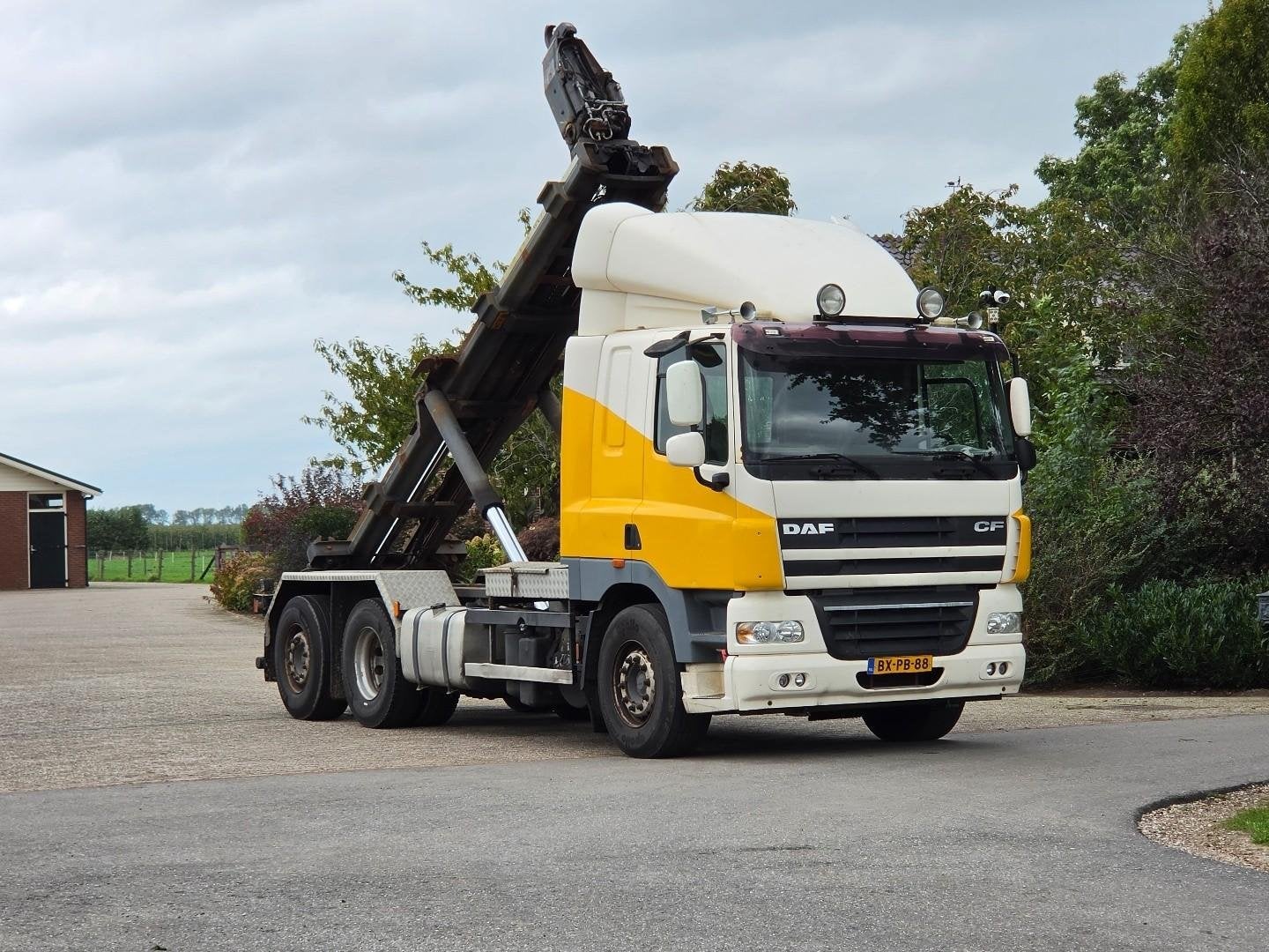 DAF FAN CF85 /410 6x2/HAAKARM/HANDGESCHAKELD! DK1323, Euro 5, 407 pk, Wit, Origineel Nederlands