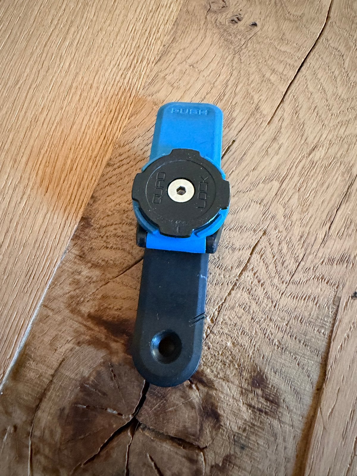 Quad Lock Beugel voor Telefoon - Universeel, Ophalen of Verzenden, Gebruikt, Overige typen, Universeel