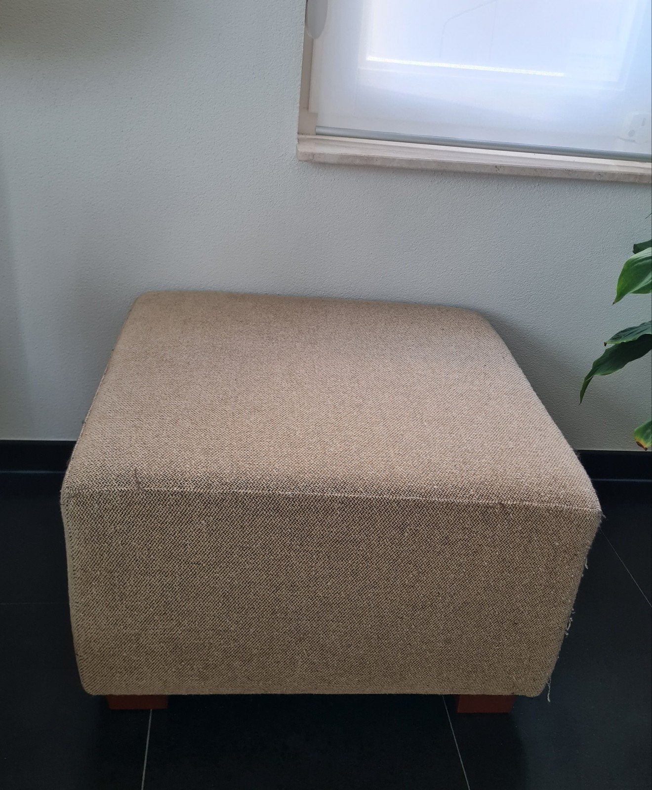 Poef met beschadigde stof - ideaal voor project, Ophalen, Gebruikt, Stof, 50 tot 75 cm