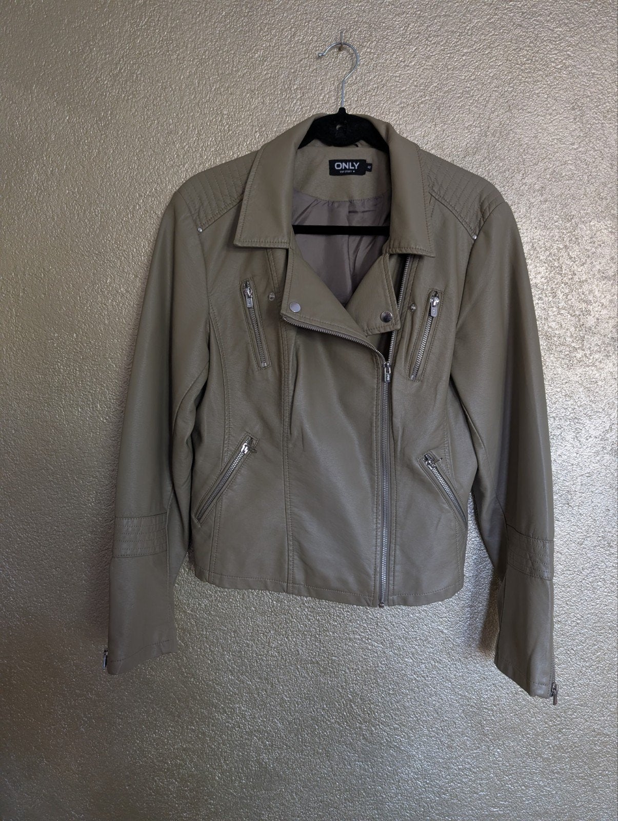 Schitterend Only biker jack kaki maat 42 NIEUW!!!!, Kleding | Dames, Only, Maat 42/44 (L), Nieuw, Ophalen of Verzenden