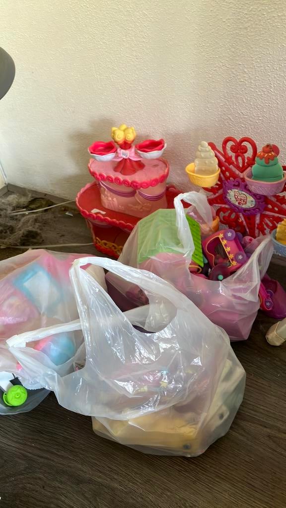 Pinipon vliegtuig petshop en little pony, Kinderen en Baby's, Speelgoed | My Little Pony, Ophalen, Zo goed als nieuw