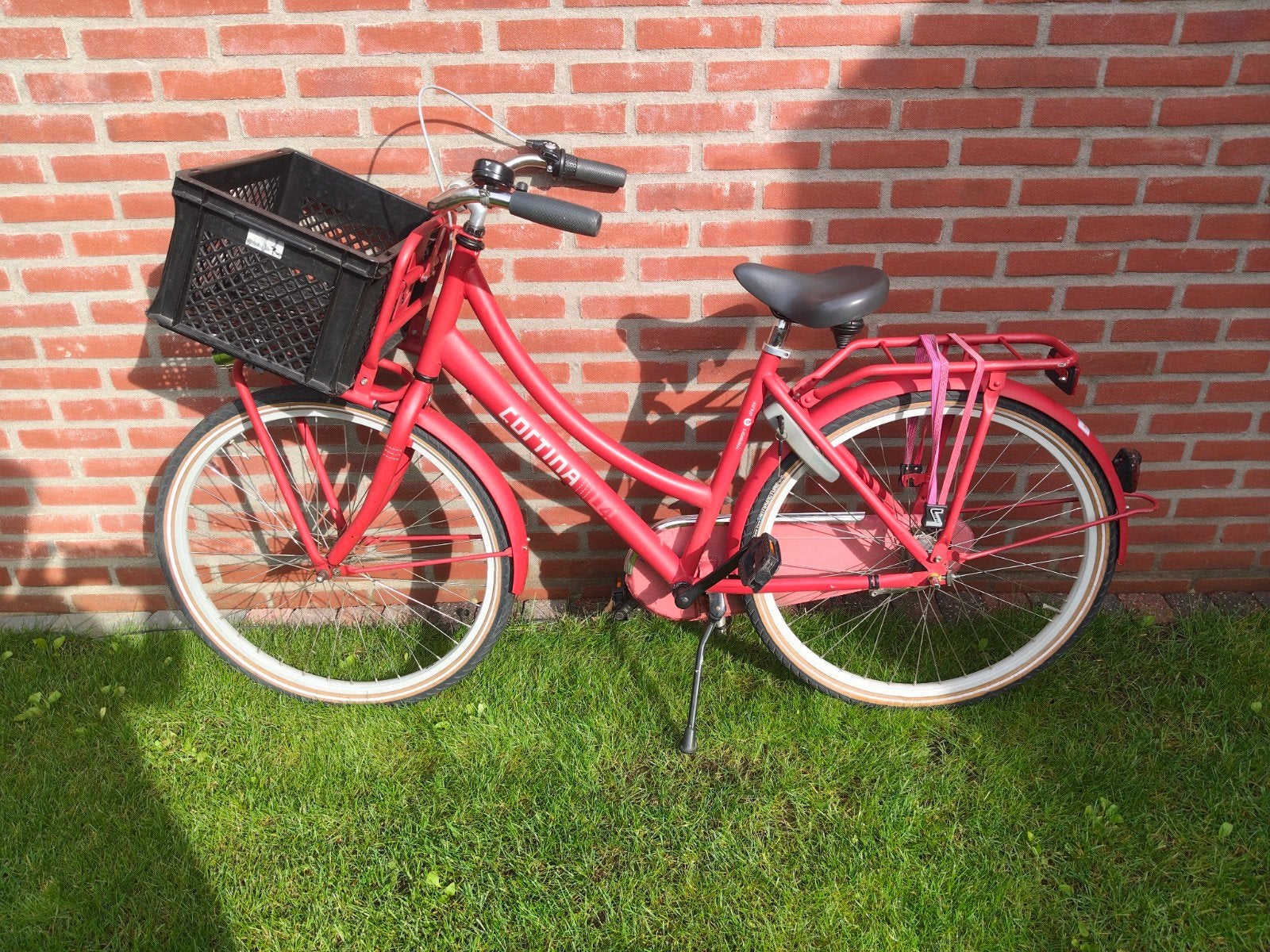 Nette Cortina 26 inch meisjes fiets  met krat, Terugtraprem, Gebruikt, Versnellingen, Ophalen