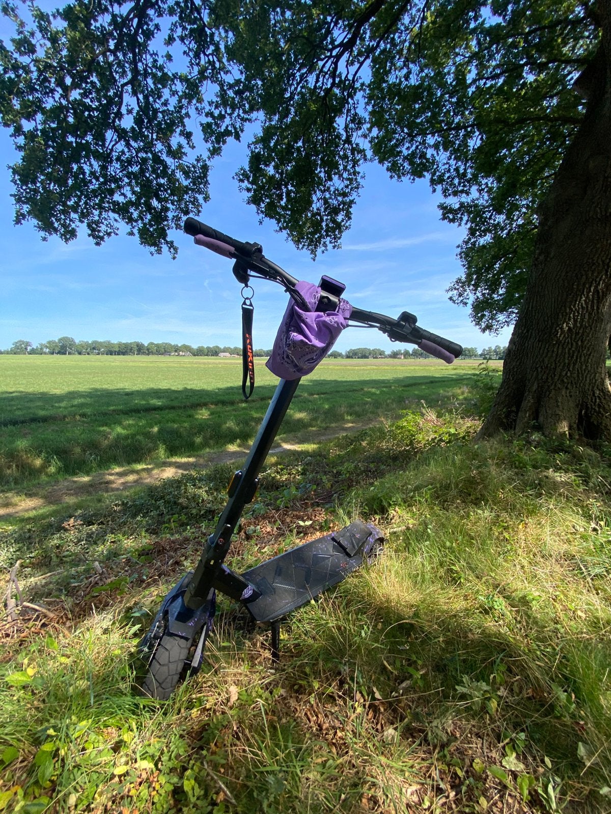 Kukirin t3 e step  NIET RUILEN met oplader en helm, Fietsen en Brommers, Ophalen, Zo goed als nieuw, Elektrische step (E-scooter)