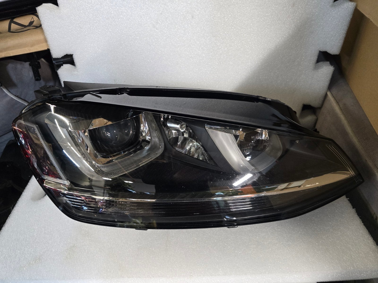 Koplamp Xenon rechts VW Golf 7 bj 2012-2016 (Nieuw !), Volkswagen, Ophalen of Verzenden, VW, Excellence