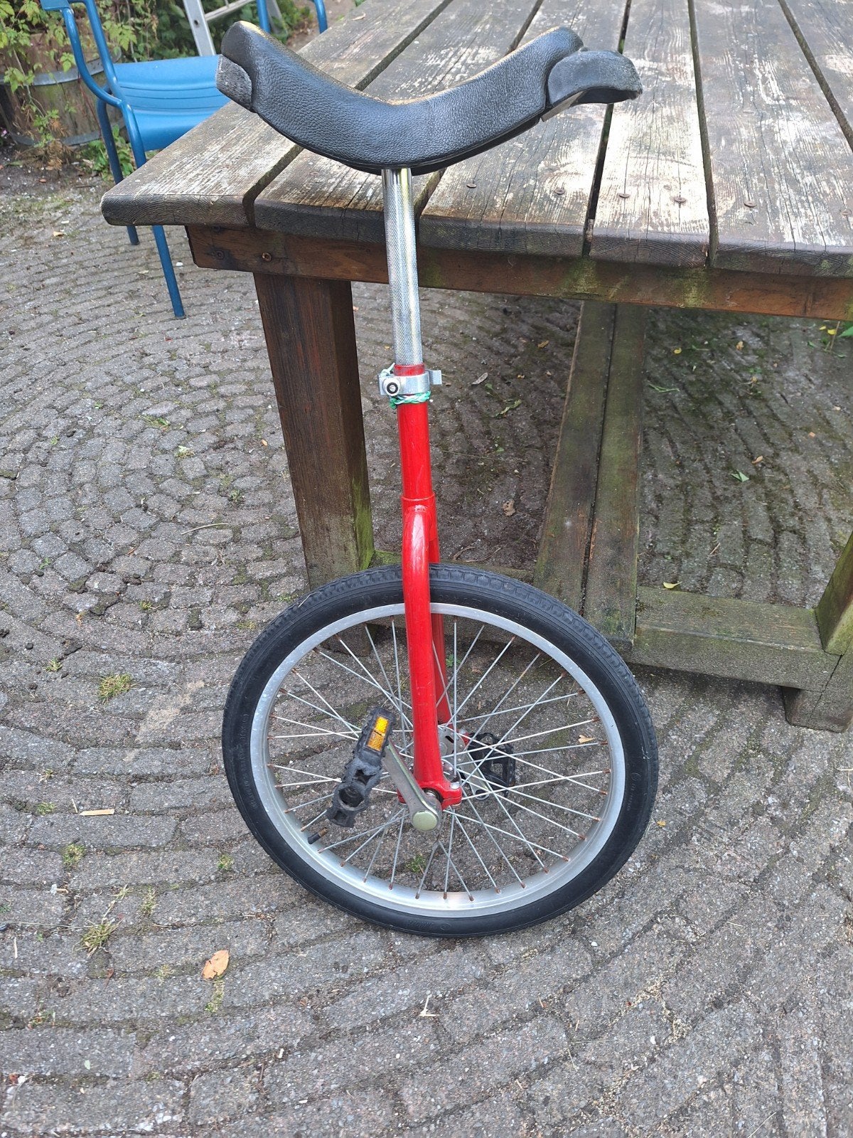 Rode eenwieler, Ophalen