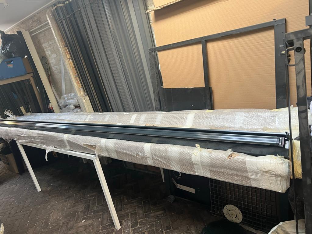 Elektrisch screens ,ZONWERING, Ritsscreen, Zipscreen, Tuin en Terras, Overkappingen, Ophalen of Verzenden, Zo goed als nieuw, Veranda