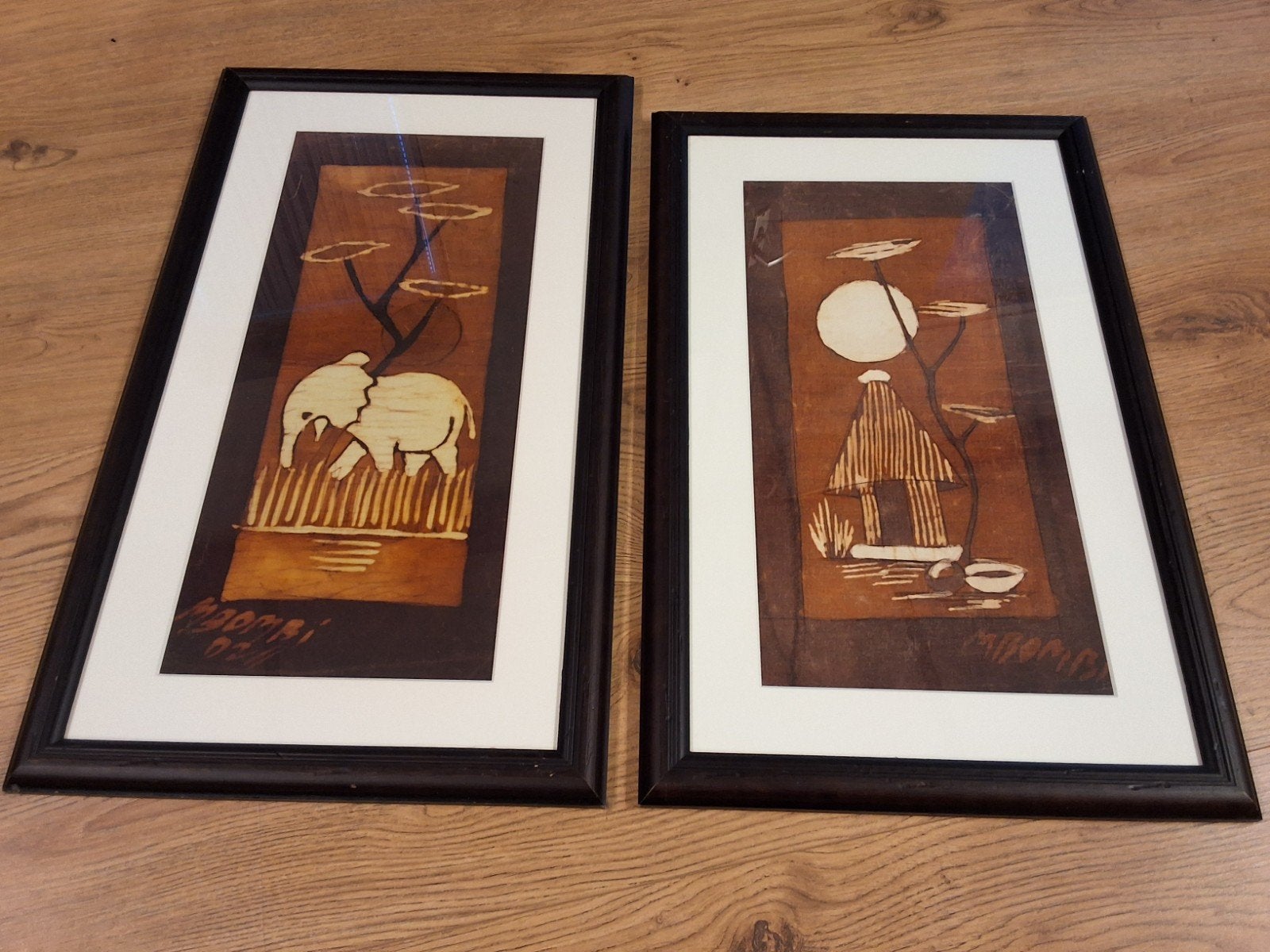 2 Afrikaanse Batik Schilderijen Ingelijst Gesigneerd, Ophalen, Bruin, Afrika, Ingelijst