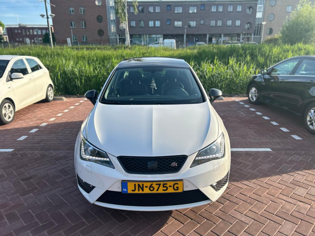 Seat Ibiza FR 1.0 Ecotsi 115pk DSG 2016 Wit, 40 €/maand, Zwart, 4 cilinders, Origineel Nederlands