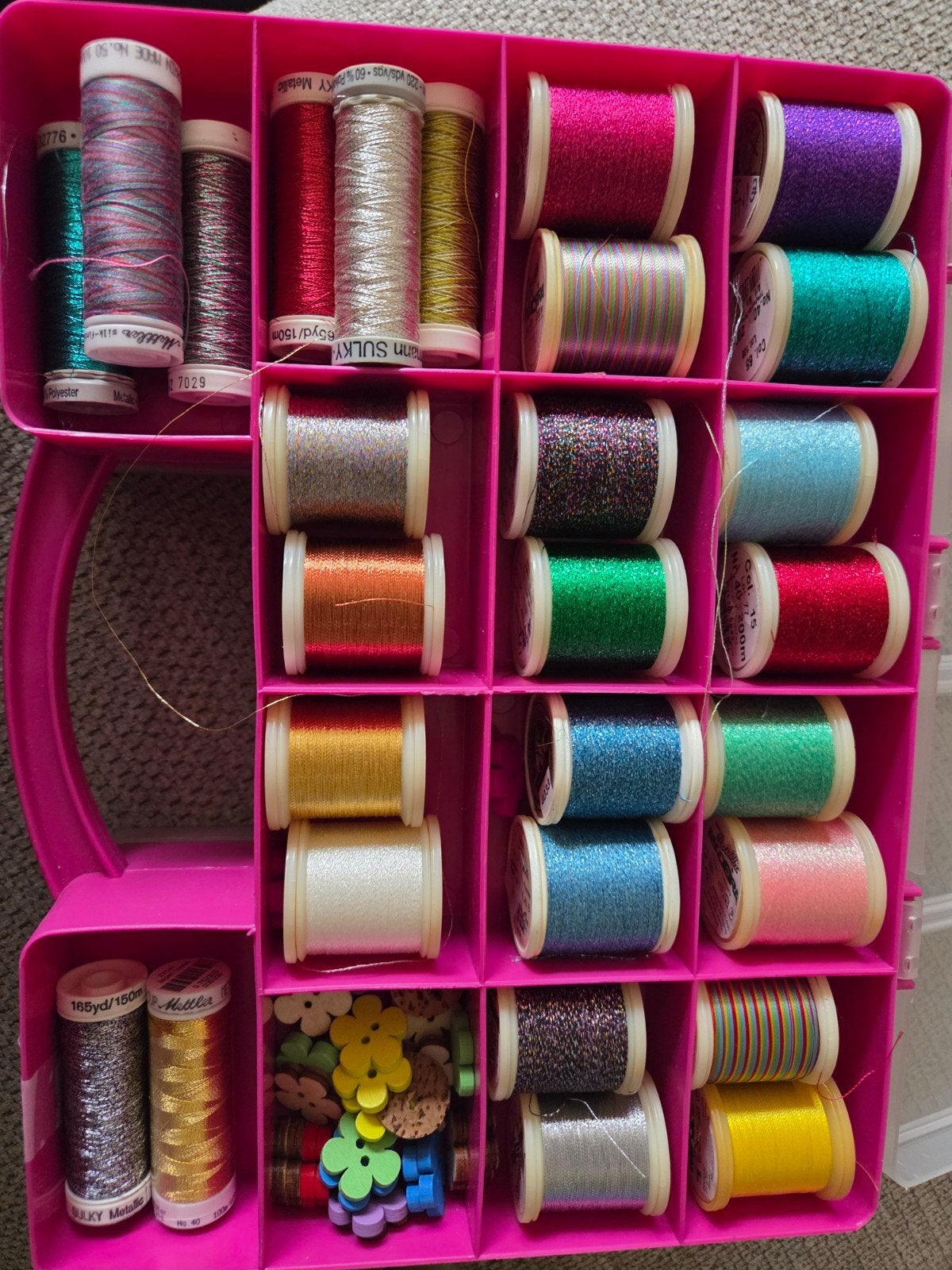 Grote set luxe metallic & glitter borduurgaren o.a.Madeira, Ophalen of Verzenden, Zo goed als nieuw, Garen of Naald(en)